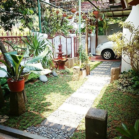 Hostel Bogor Exterior foto
