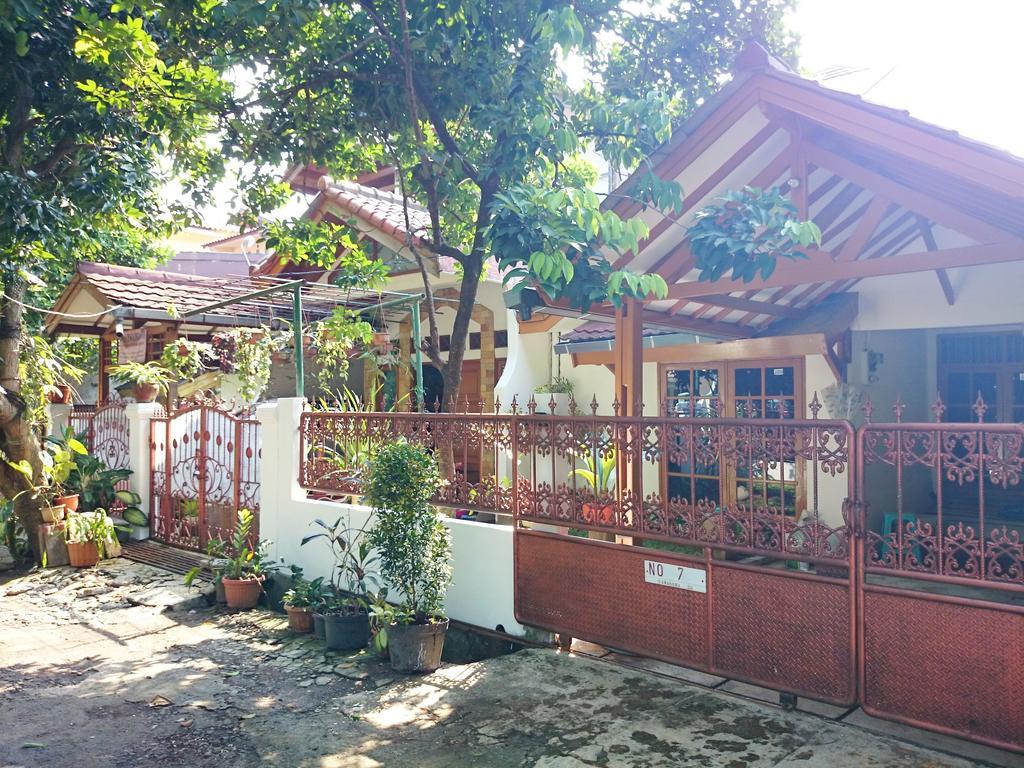 Hostel Bogor Exterior foto